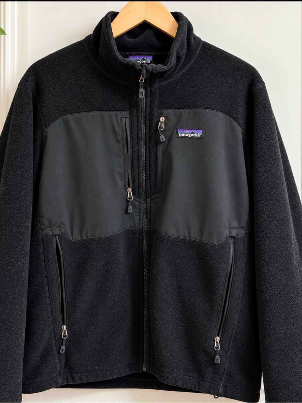 Patagonia Black Men’s Full-Zip Performance Fleece Jacket with Chest Panels